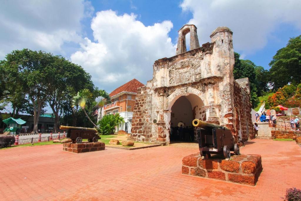 Mahkota * Malacca